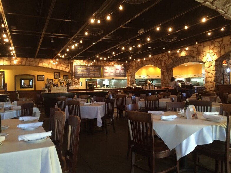 More Photos Of 12148 S Apopka Vineland Rd, Orlando Restaurant For Lease