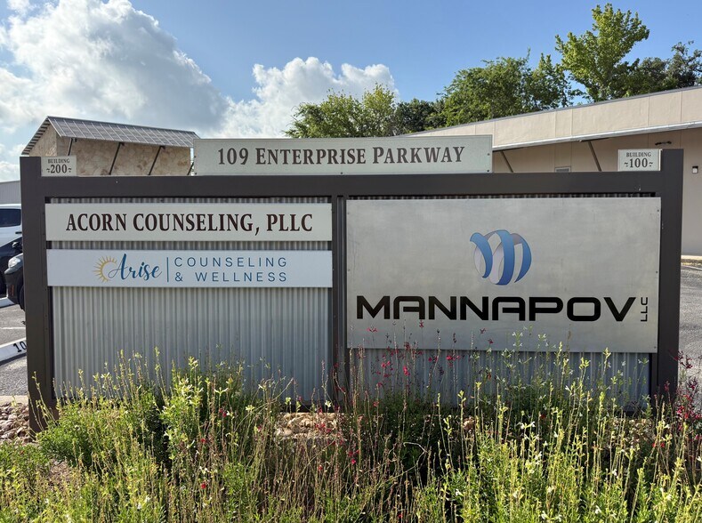 More Photos Of 109 Enterprise Pky, Boerne Office For Sale