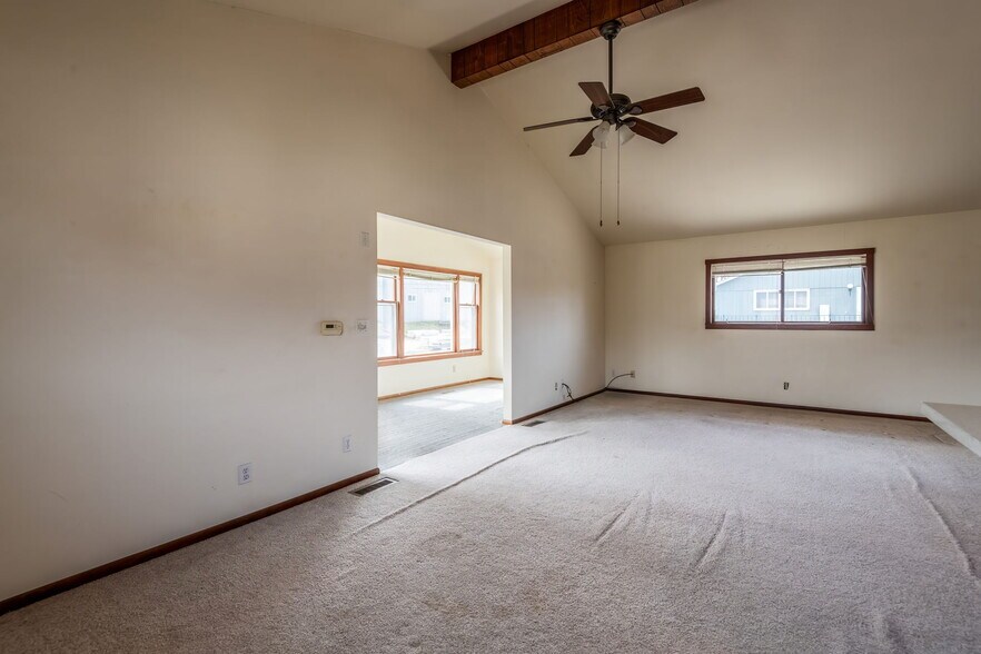 More Photos Of 812 6th St, Harlan Apartments For Sale