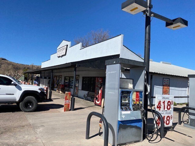 More Photos Of 1600 State, Fort Davis Convenience Store For Sale