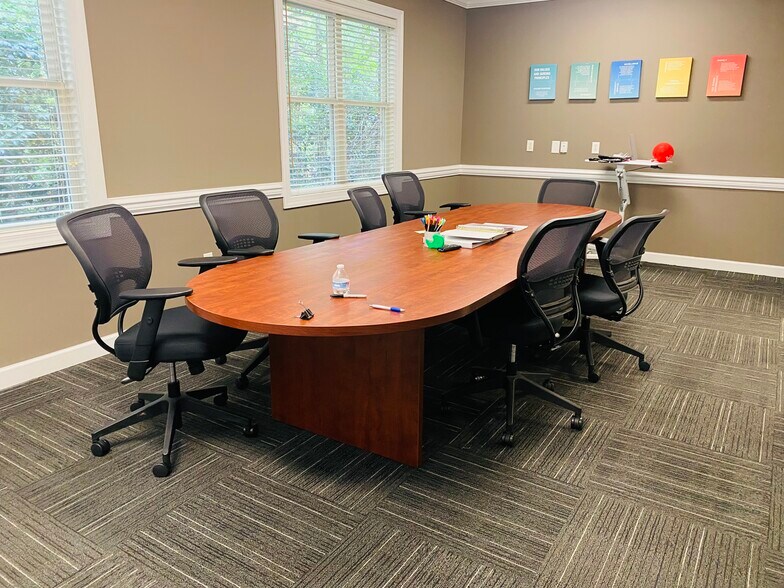 More Photos Of 5650 Six Forks Rd, Raleigh Office For Lease