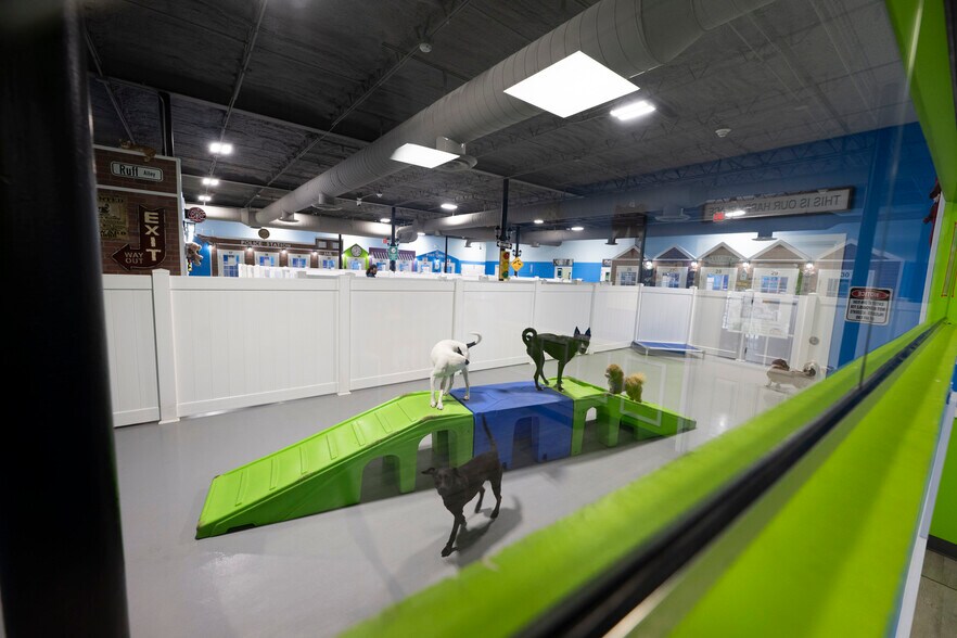 More Photos Of 5149 Powerline Rd, Fort Lauderdale Storefront For Lease