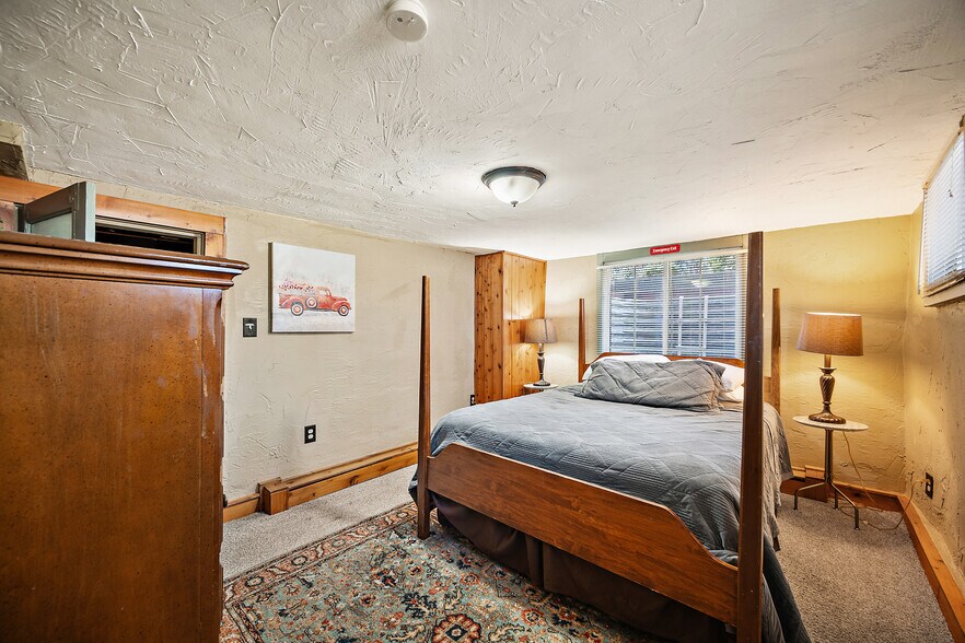 More Photos Of 1929 Woodburn St, Colorado Springs Multifamily For Sale