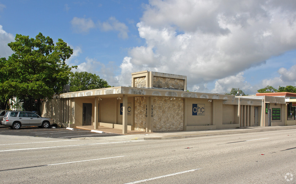 Primary Photo Of 1900-1920 E Oakland Park Blvd, Fort Lauderdale Freestanding For Lease