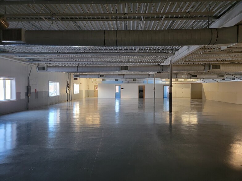 Primary Photo Of 904 2nd St, Winona Manufacturing For Lease