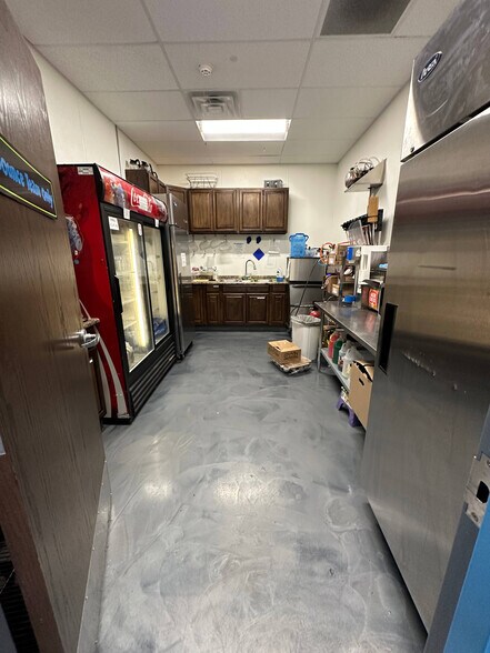 More Photos Of 1250 4th Ave NW, Minot Storefront For Lease