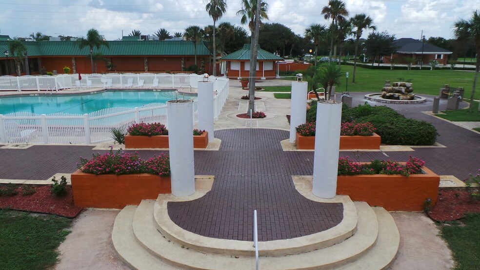 More Photos Of 6525 Us Highway 27 N, Sebring Hotel For Sale