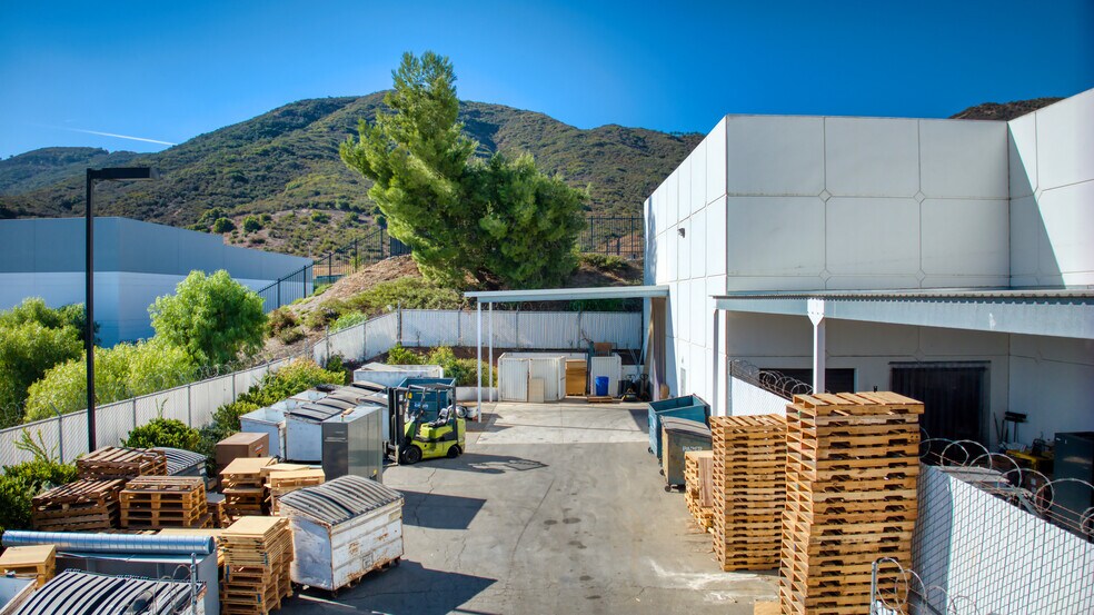 More Photos Of 42685 Rio Nedo, Temecula Manufacturing For Lease