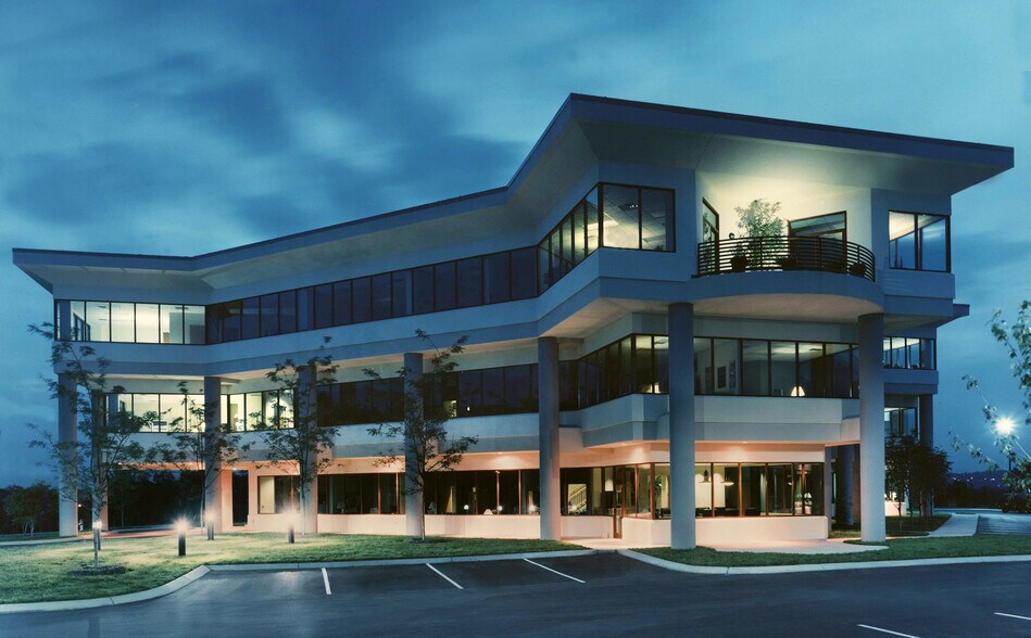 More Photos Of 810 Dominican Dr, Nashville Office For Lease
