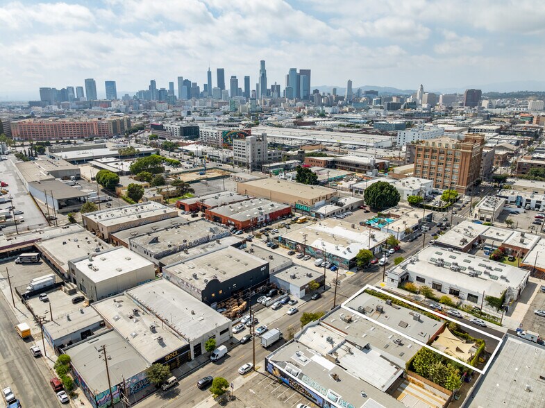 More Photos Of 802 Mateo St, Los Angeles Warehouse For Sale
