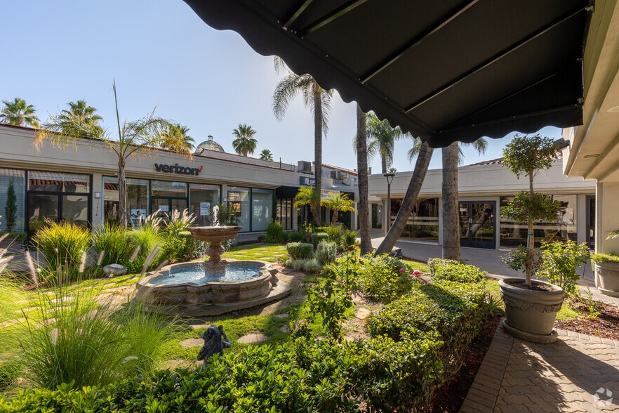 More Photos Of 17157-17253 Ventura Blvd, Encino Unknown For Lease