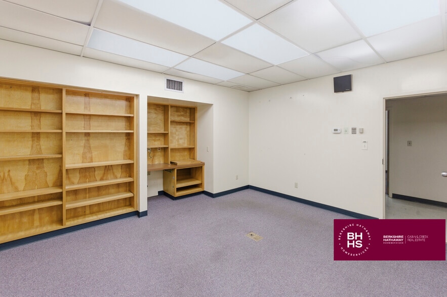 More Photos Of 3012 US-98, Mccomb Flex For Sale