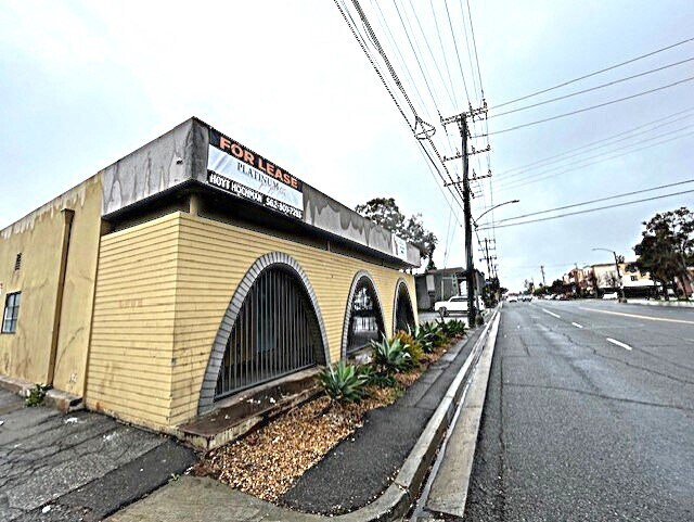 More Photos Of 550-558 E Wardlow Rd, Long Beach Medical For Sale