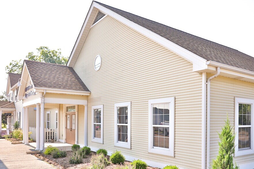 More Photos Of 16962 Manchester Rd, Grover Office For Sale