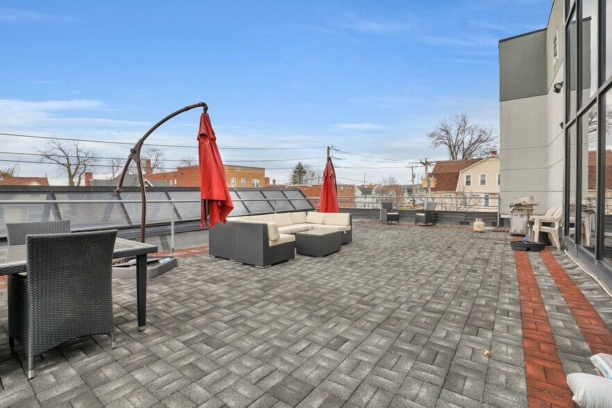 More Photos Of 67 Prospect Ave, West Hartford Medical For Sale