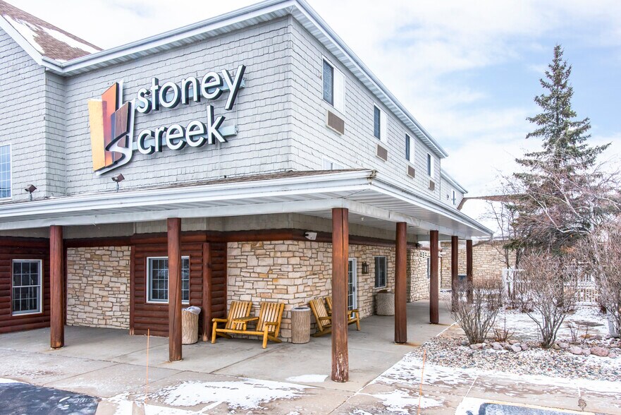 More Photos Of 1100 Imperial Ave, Rothschild Hotel For Sale