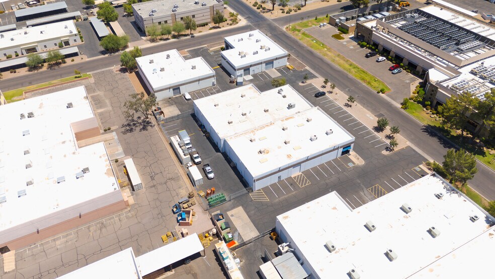 More Photos Of 3010 S 52nd St, Tempe Warehouse For Lease