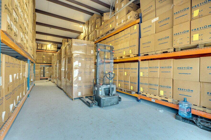 More Photos Of 14121 W US 290 Hwy, Austin Warehouse For Lease