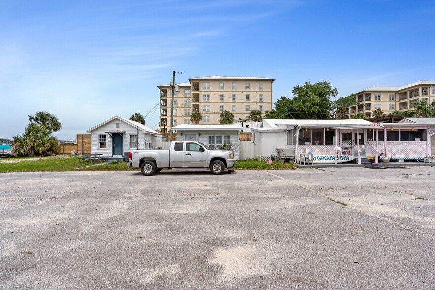 More Photos Of 195 Brooks St SE, Fort Walton Beach Hotel For Sale