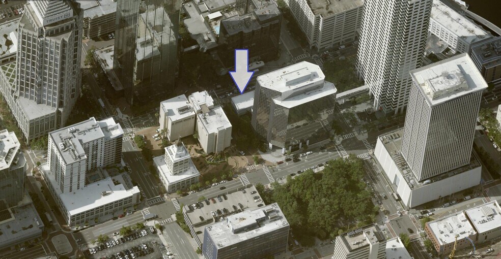 More Photos Of 300 N Franklin St, Tampa Office For Sale