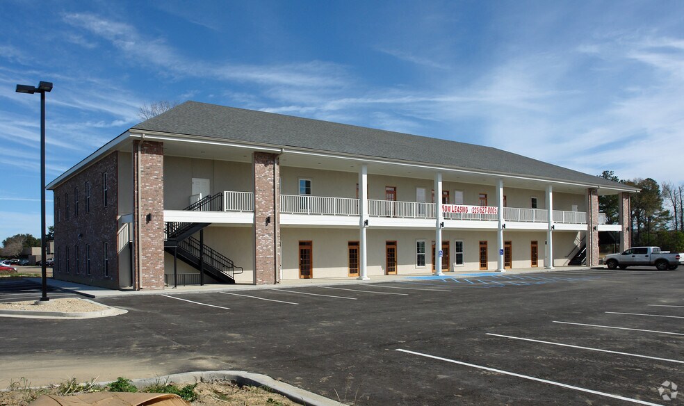 More Photos Of 4444 American Way, Baton Rouge Office For Sale