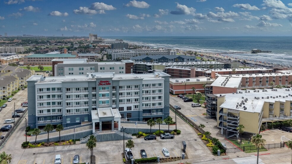 Primary Photo Of 6431 Central City Blvd, Galveston Hotel For Sale