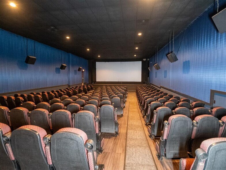 More Photos Of 1110 Stothers Ave, Seminole Theater Concert Hall For Sale