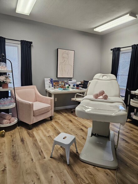 More Photos Of 960 Tiogue Pl, Coventry Coworking Space