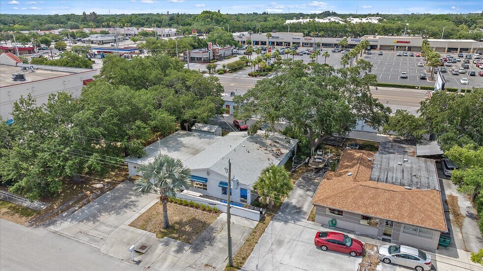 More Photos Of 4242 McIntosh Ln, Sarasota Storefront Retail Office For Sale