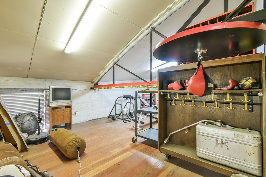 More Photos Of 700 11th St, Greeley General Retail For Sale