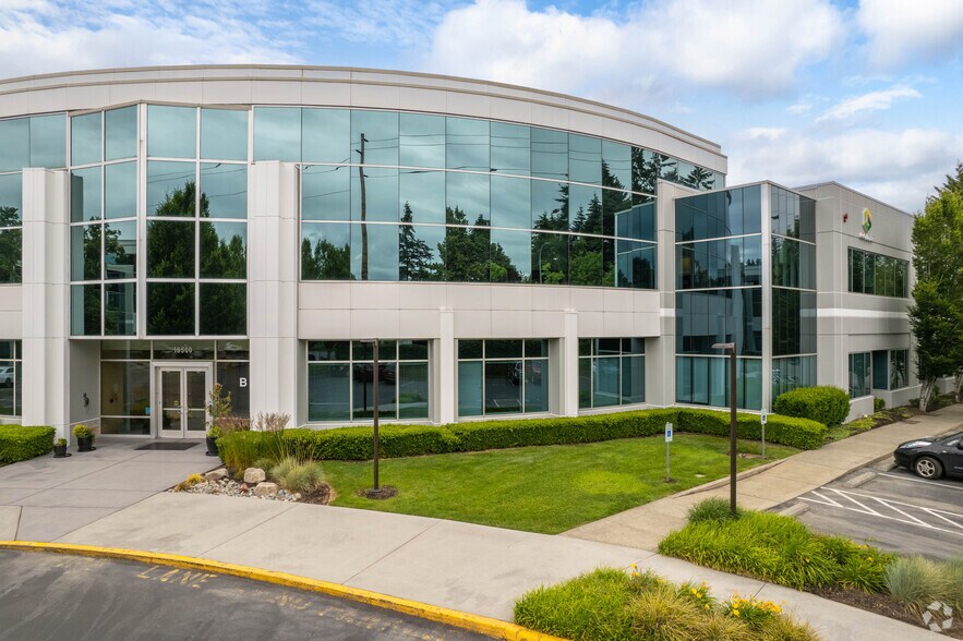 More Photos Of 18300 NE Union Hill Rd, Redmond Office For Lease