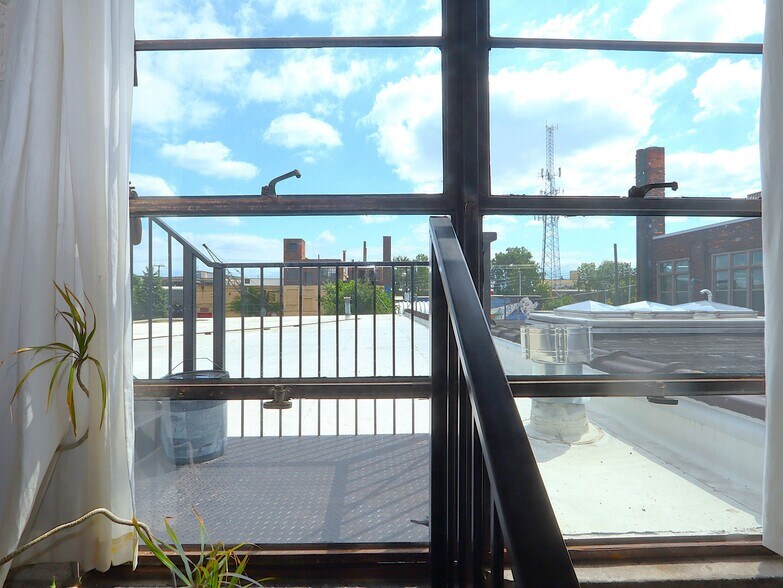 More Photos Of 2831 E Grand Blvd, Detroit Warehouse For Sale