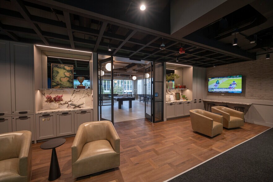 More Photos Of 8700 W Bryn Mawr Ave, Chicago Unknown For Sale