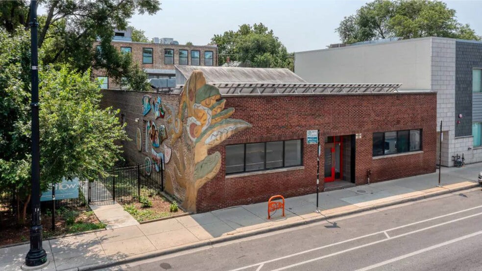 More Photos Of 2125 W North Ave, Chicago Storefront Retail Office For Lease