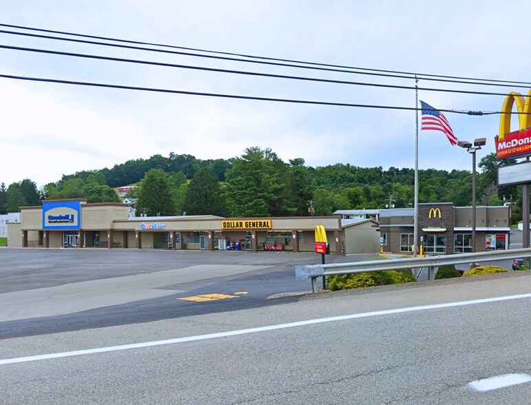 Primary Photo Of 1 Harman Plz, Grafton General Retail For Lease
