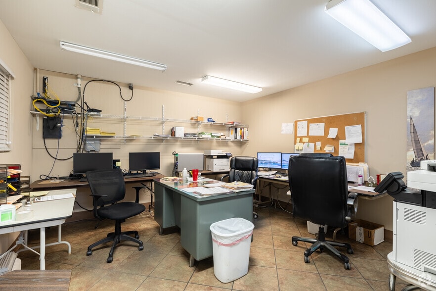 More Photos Of 400 Carver St, Mount Vernon Warehouse For Sale