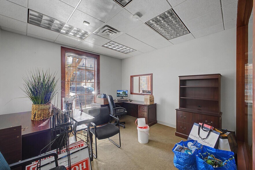 More Photos Of 200-210 The Aly, Aiken Coworking Space