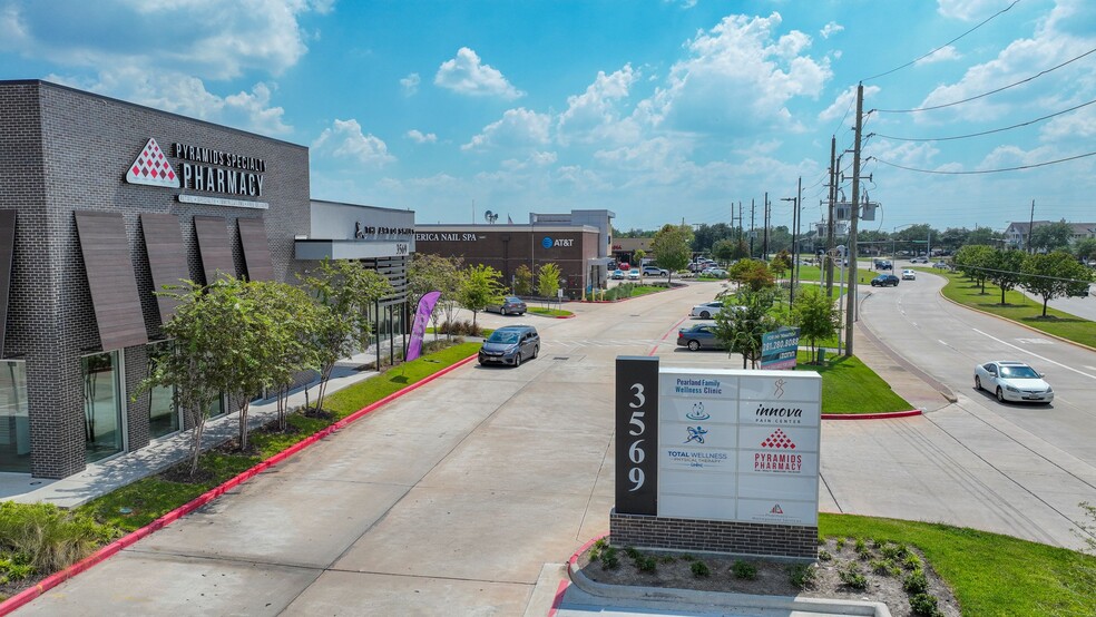 More Photos Of 3569 Business Center Dr, Pearland Storefront Retail Office For Lease