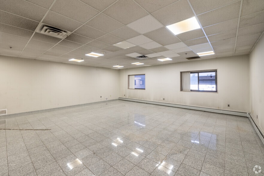 More Photos Of 609 10th St, Union City Industrial For Sale