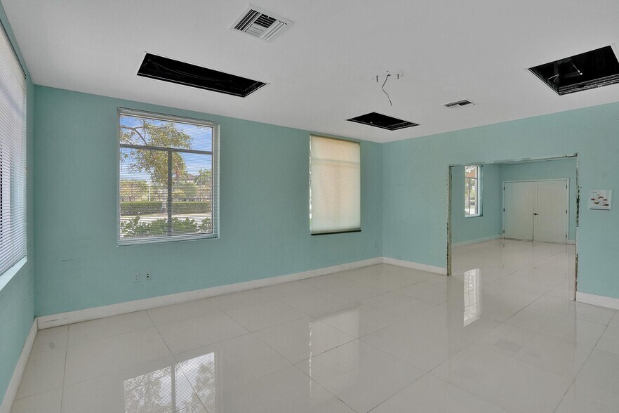 More Photos Of 15620 SW 29th St, Miramar Medical For Sale