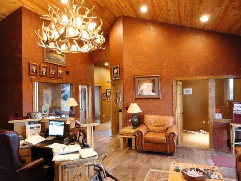 More Photos Of 710 Tenaya St, Hermosa General Retail For Sale