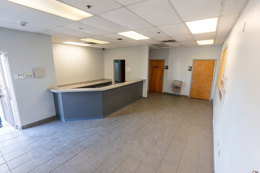 More Photos Of 2140 W Washington St, Orlando Distribution For Lease