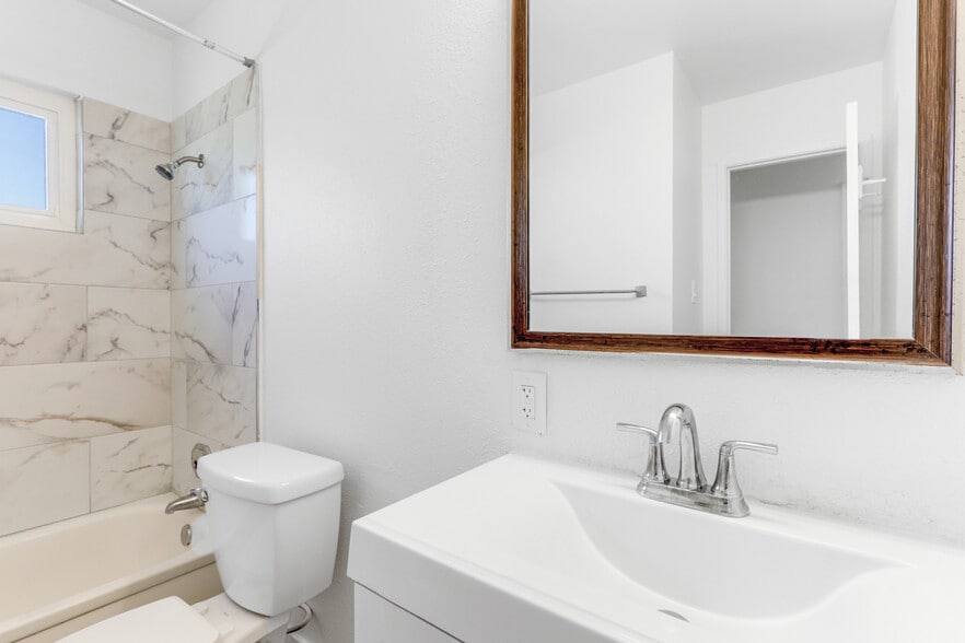 More Photos Of 3355 Lerwick Rd, Sacramento Apartments For Sale