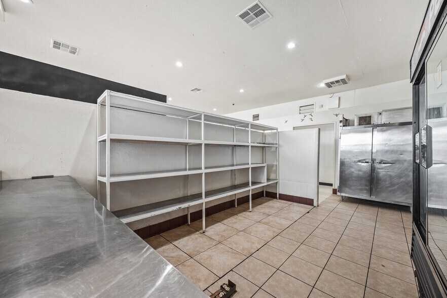 More Photos Of 33027 Road 159, Ivanhoe General Retail For Sale