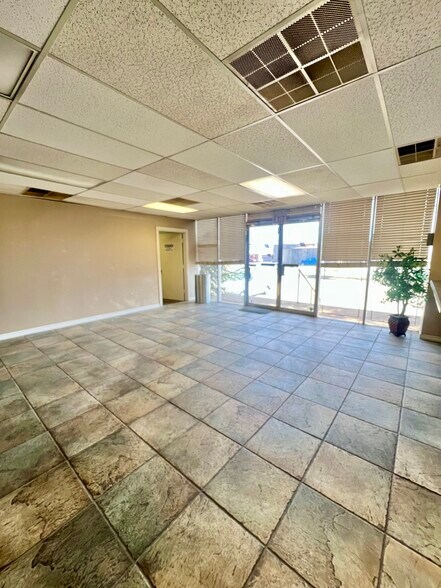 More Photos Of 201 N Ann Arbor Ave, Oklahoma City Showroom For Lease