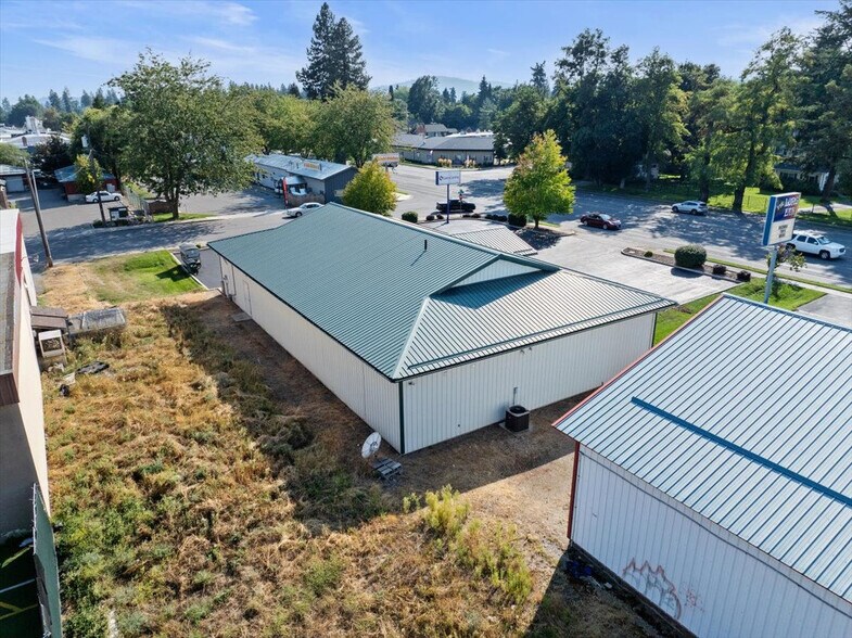 More Photos Of 1600 N Government Way, Coeur d'Alene Freestanding For Sale