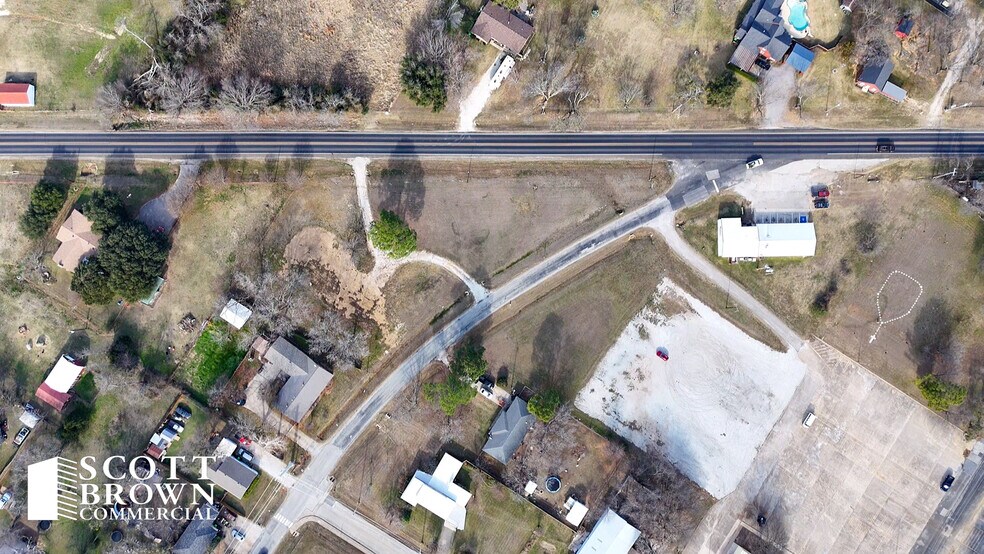 More Photos Of 929 N Washington St, Pilot Point Land For Sale