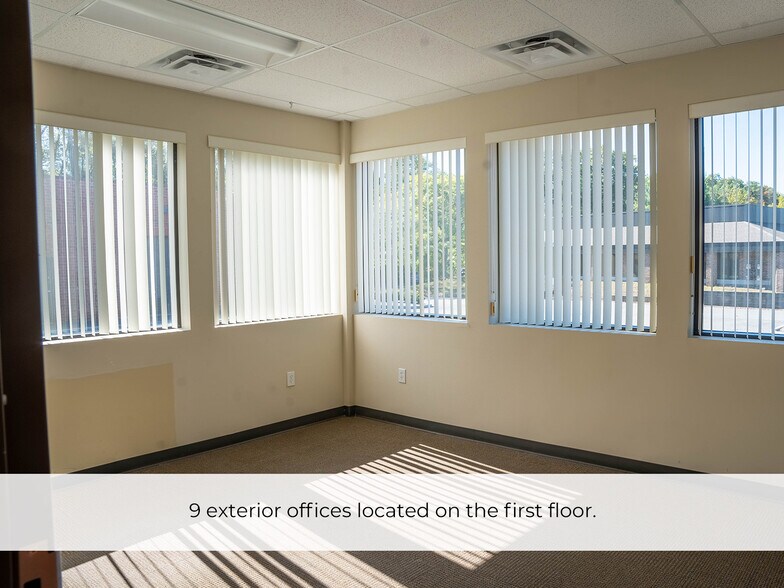 More Photos Of 463 New Karner Rd, Albany Office For Lease