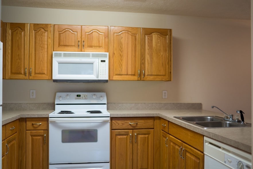 More Photos Of 3605 Sapphire Rd, Fayetteville Apartments For Sale