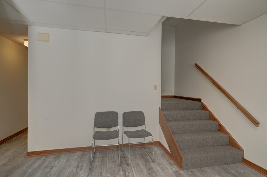 More Photos Of 2704 Lake Monticello Rd, Palmyra Office For Sale